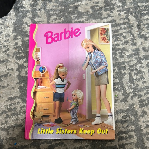 Barbie Pink Cover Little Sisters Book - Picture 1 of 1